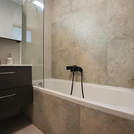 Designer Boutique Apartment *