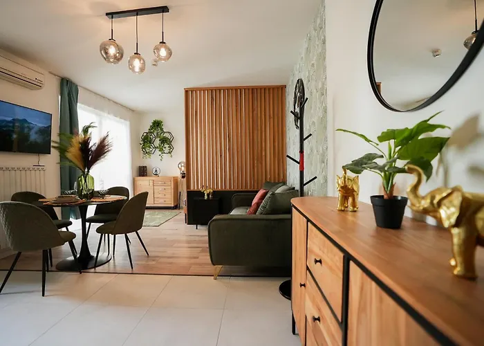דירה Designer Boutique